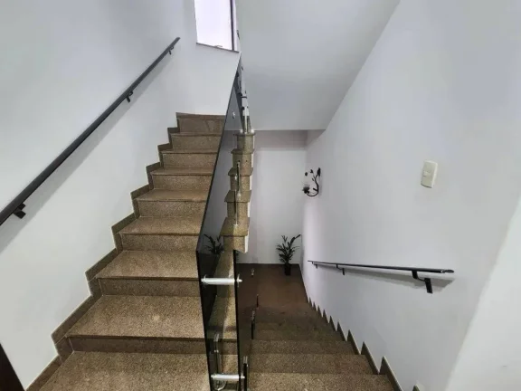Imagem BELA CASA A VENDA NO SANTA CECÍLIA COM AREA DE LAZER E CHURRASQUEIRA