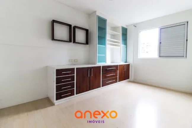 Imagem Apartamento com 3 dormitórios no bairro Vila Nova para locação.