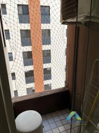 Imagem Apartamento duplex todo mobiliado em localização privilegiada na área nobre de Moema Pássaros com vaga de garagem.