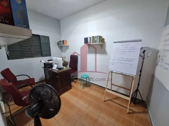 Imagem Casa comercial à venda no Centro de Franco da Rocha-SP: 3 quartos, 3 salas, 4 vagas de garagem, 119,78 m².