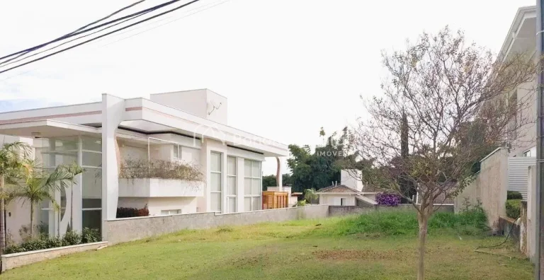 Imagem Vende-se Terreno em Condomínio de Alto Padrão em Valinhos-SP