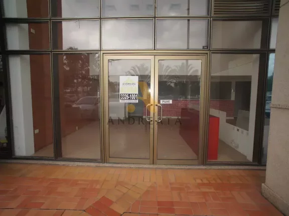 Imagem Centro Empresarial Sunplaza - Ótima loja frontal com 74m² com jirau, composta de piso frio.