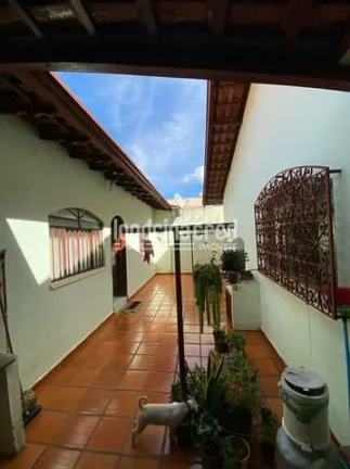 Imagem Casa à venda 4 Quartos, 2 Vagas, 360M², Waldemar Hauer, Londrina - PR