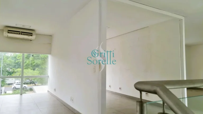 Imagem Casa Comercial à Venda em Jardim América - São Paulo/SP.
