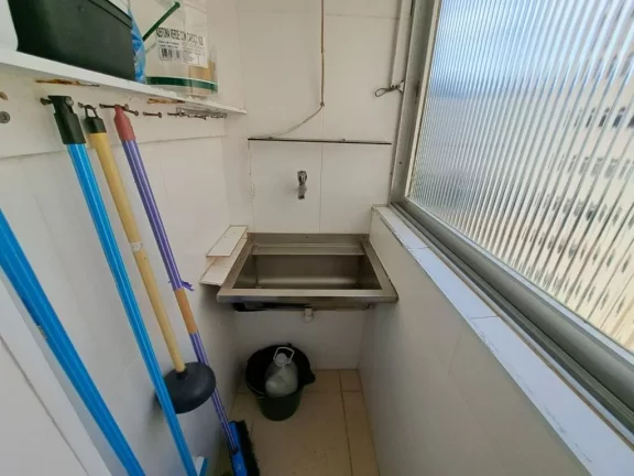 Imagem PITANGUEIRAS- UMA QUADRA DO MAR , GARAGEM NO PRÉDIO, APARTAMENTO ESPETACULAR.