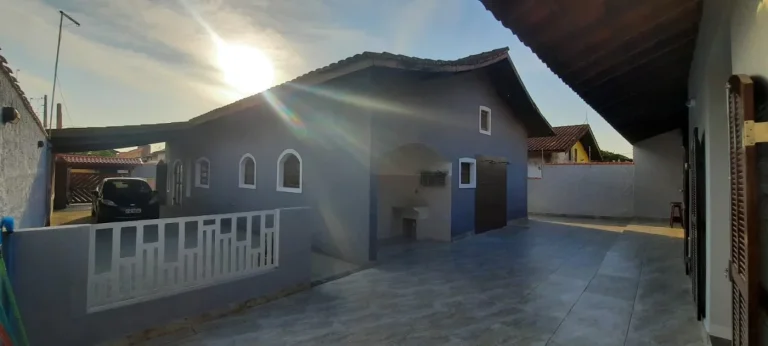 Imagem Casa para Venda em Itanhaém, Parque Augustus, 5 dormitórios, 1 suíte, 3 banheiros, 4 vagas