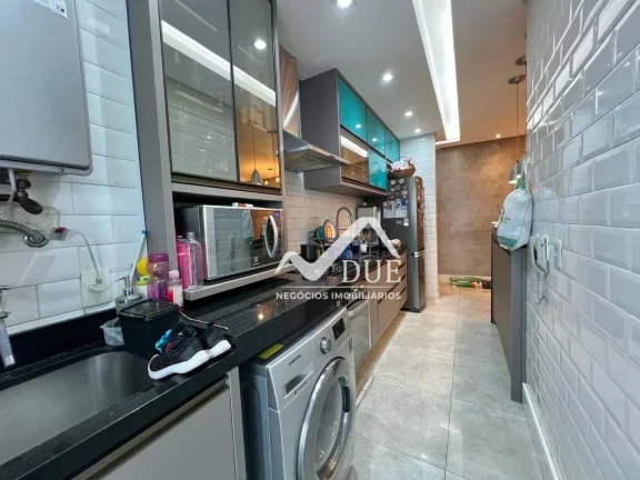Imagem Lindo apartamento à venda de 3 dormitórios no Ed. Invention Bairro Estuário em Santos