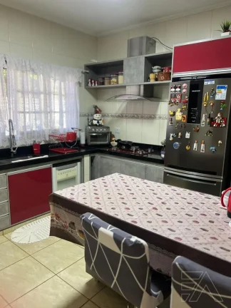 Imagem ATIBAIA BELVEDERE. CASA COM PISCINA. 04 DORM.