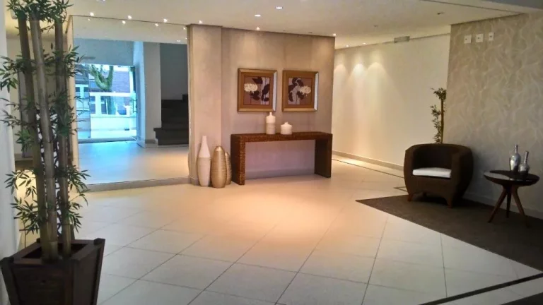 Imagem PITANGUEIRAS- MARAVILHOSO APARTAMENTO COM MARAVILHOSA ÁREA DE LAZER , 02 VAGAS .