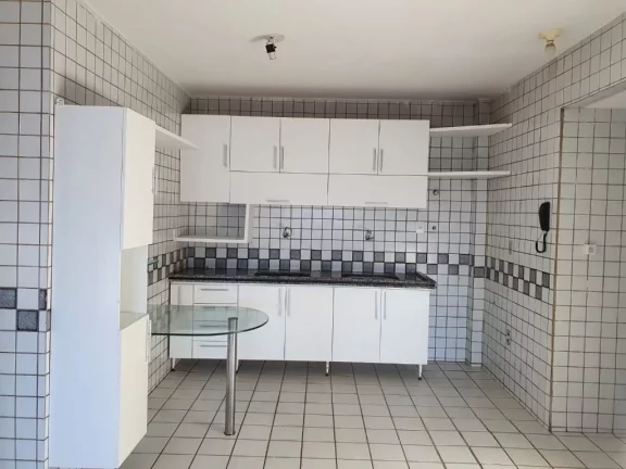 Imagem Apartamento com 3 dormitórios à venda, 94 m² por R$ 400.000,00 - Intermares - Cabedelo/PB