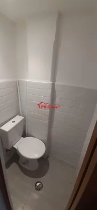 Imagem Alugo loja comercial no gonzaga, quadra da praia.