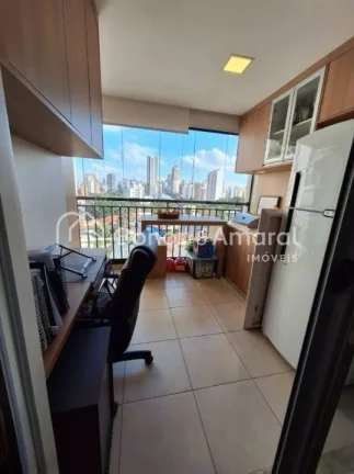 Imagem O imóvel conta com um living acolhedor para dois ambientes, ideal para receber amigos e familiares ...