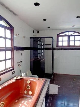 Imagem  CASA 3 QUARTOS C/ 278M² - VILA VALQUEIRE - RJ  Área(s): 282 m² de área terreno, 278 m² de área construída LEILÃO ÚNICO 12/01/2026 - VALOR INICIAL DE VENDA: R$ 483.000,00