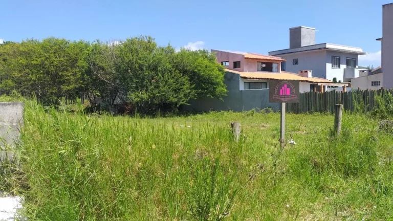 Imagem Terreno à venda em Garopaba-SC, no bairro Pinguirito, com 265,00 m² - Imperdível!