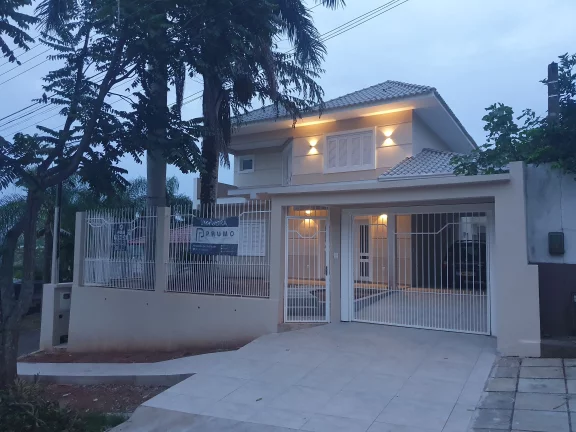 Linda casa de alto padrão com 4 suítes e espaço gourmet no Loteamento Blumenburg Campo Bom