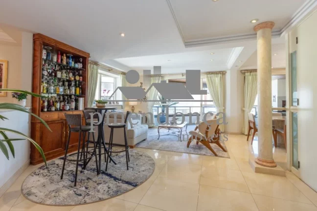 Imagem Apartamento a venda em andar alto com 03 suítes e 4 vagas, 246m²