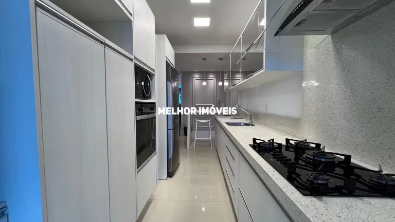 Imagem Apartamento á venda no Pioneiros com 4 dormitórios e 3 vagas de garagem localizado em Balneário Camboriú.