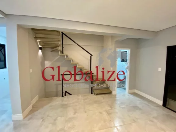 Imagem Lindíssimo Villagio Triplex com 2 dormitórios, Piscina e churrasqueira no bairro do Marapé em Santos (SP) R$.719.000,00 !