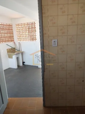 Imagem São 2 imóveis, um sobre o outro, exatamente iguais, cada um com 2 dormitórios, sala, varanda, coz...