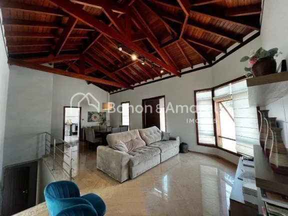 Imagem Casa bem localizada no bairro Chapadão, em uma rua tranquila, próxima a rodovias e comércios.

O ...