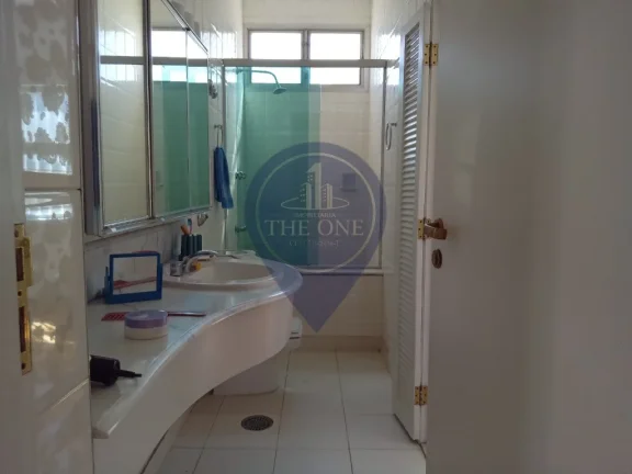 Imagem Aluguel de Cobertura Luxuosa no Jardim Paulista, São Paulo-SP: 3 Quartos, 1 Suíte, 2 Salas, 2 Banheiros, 2 Vagas de Garagem e 201m² de Área!