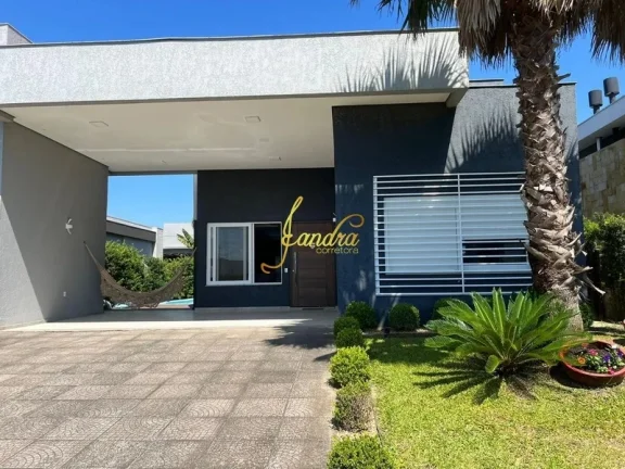 Imagem Casa térrea em condomínio fechado mobiliada e decorada 160m2