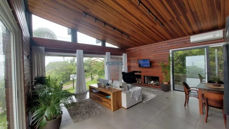 Imagem Fortes Imóveis Vende - Casa de Alto Padrão na Borussia