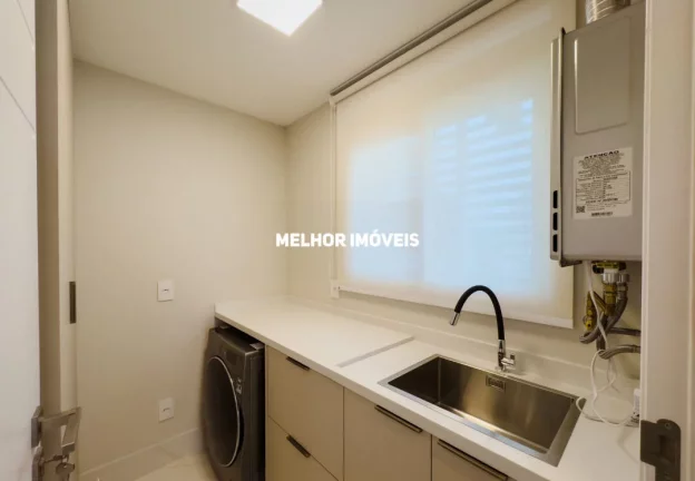 Imagem Apartamento à venda no Ed. Skyline Tower em Balneário Camboriú