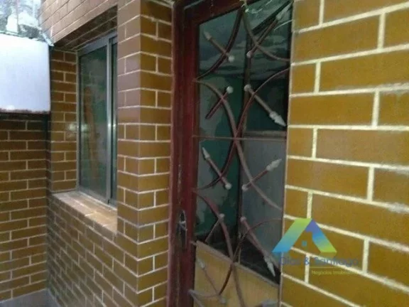 Imagem Casa 185 metros, a 5 minutos da estação do metro Praça da Arvore, ótima localização e valor !!!