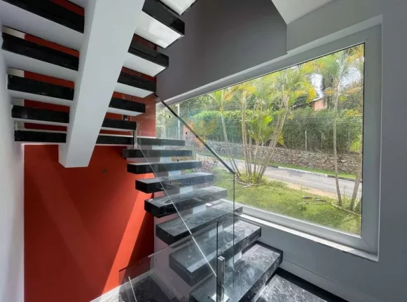 Imagem Casa em Condomínio a Venda no bairro Granja Viana - Carapicuíba, SP