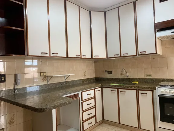 Imagem Apartamento em ótima localização, com 3 dormitórios com AE, sendo 1 suíte com ar-condicionado, ...