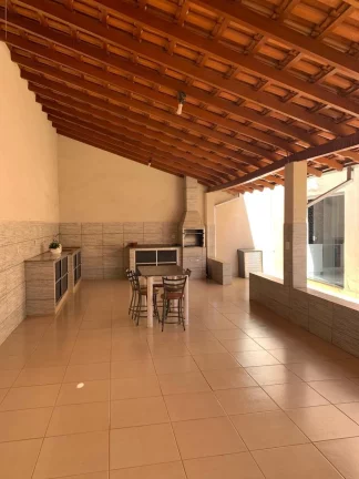 Imagem Imperdível! Casa à venda em Franca-SP, bairro Cidade Nova, com 2 quartos, 2 salas, 1 banheiro, 4 vagas de garagem, 170m². Venha conferir!
