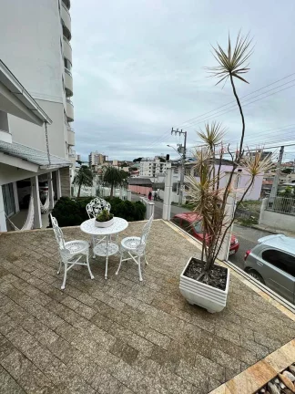 Imagem Casa 3 Dormitórios(2 S), 240,89m2 - Barreiros - São José/SC