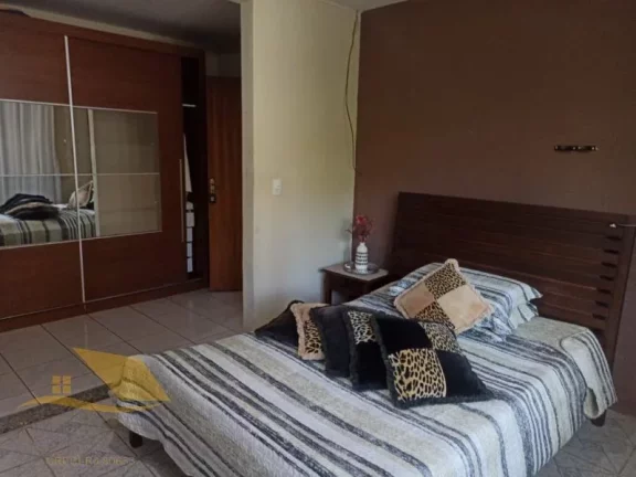 Imagem Vendo Casa com 4 quartos na Chácara do Paraíso
