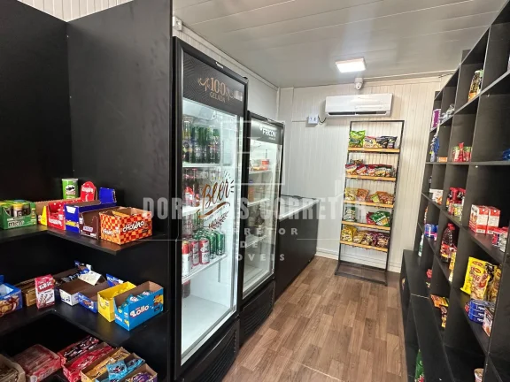 Imagem APTO TÉRREO COM 2 QUARTOS, SALA 2 AMBIENTES E MERCADO NO CONDOMÍNIO | ACEITA FINANCIAMENTO.