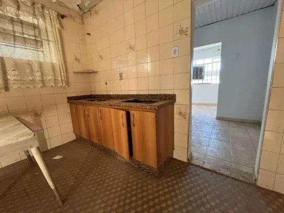 Imagem Casa Antiga à Venda no Bairro Grogotó — Excelente Localização para Reforma ou Investimento