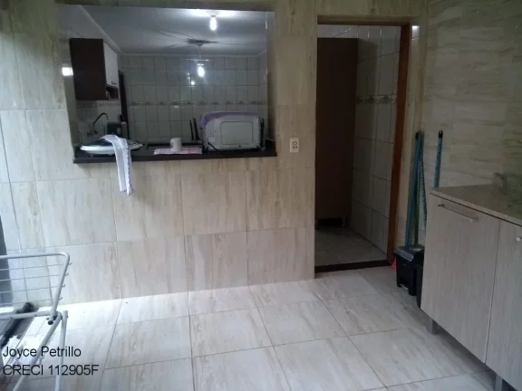 Imagem Aconchegante Apartamento Perto da Praia à Venda Em Peruíbe.
