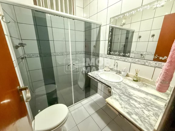 Imagem Casa à Venda em Samambaia Sul, 4 Quartos, 264m² por R$580 Mil