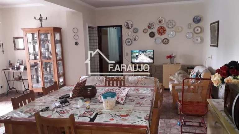 Imagem Casa em Condomínio à Venda em Sorocaba-SP, Jardim Ibiti: 3 Quartos, 1 Suíte, 2 Salas, 2 Banheiros, 6 Vagas, 226m².