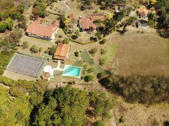 Imagem  Sítio Exclusivo em Atibaia/SP: Natureza e Conforto em 7,9 Hectares