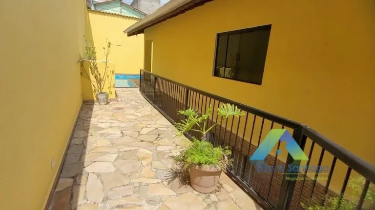 Imagem BAETA NEVES SOBRADO 260M2, 2 dormitórios, varanda gourmet, piscina, 4 vagas, EDICULA ótima localização e valor!!!