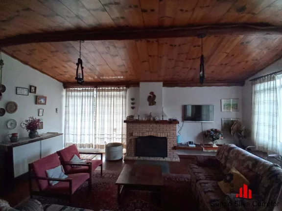Imagem Casa a venda, em Condomínio de Alto Padrão de Campos do Jordão - SP.