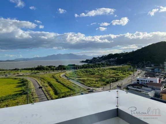 Imagem LINDA SALA COMERCIAL COM VISTA PARA O MAR! Prédio novo, moderno e muito bem localizado! Fácil aces...