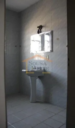 Imagem Sobrado com 4 dormitórios, 3 bem espaçosos e 1 menor. A sala é ampla e dividida em dois ambientes...