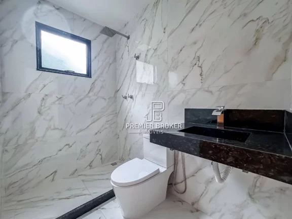 Imagem Casa com 3 dormitórios à venda, 131 m² por R$ 899.000,00 - Golfe - Teresópolis/RJ