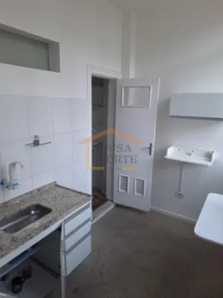 Imagem Conjunto comercial com 98 m², distribuído em ambientes amplos, bem iluminados e funcionais. Conta ...