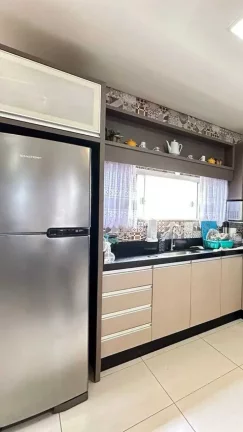 Imagem Sobrado com 2 dormitórios e 1 vaga de garagem - Fátima | Joinville/SC