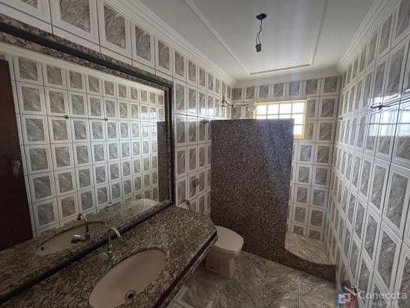 Imagem Casa à Venda em Patos de Minas - 3 Quartos, Suíte e 1 Vaga de Garagem