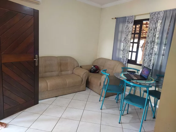Imagem Casa com 2 dormitórios e terreno com 360m² em Pirabeiraba, Joinville/SC