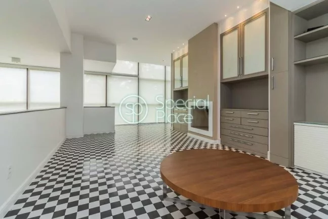 Imagem Apartamento com 217m² em Perdizes Living amplo com lareira, com caixilhos do piso ao teto, muito cl...